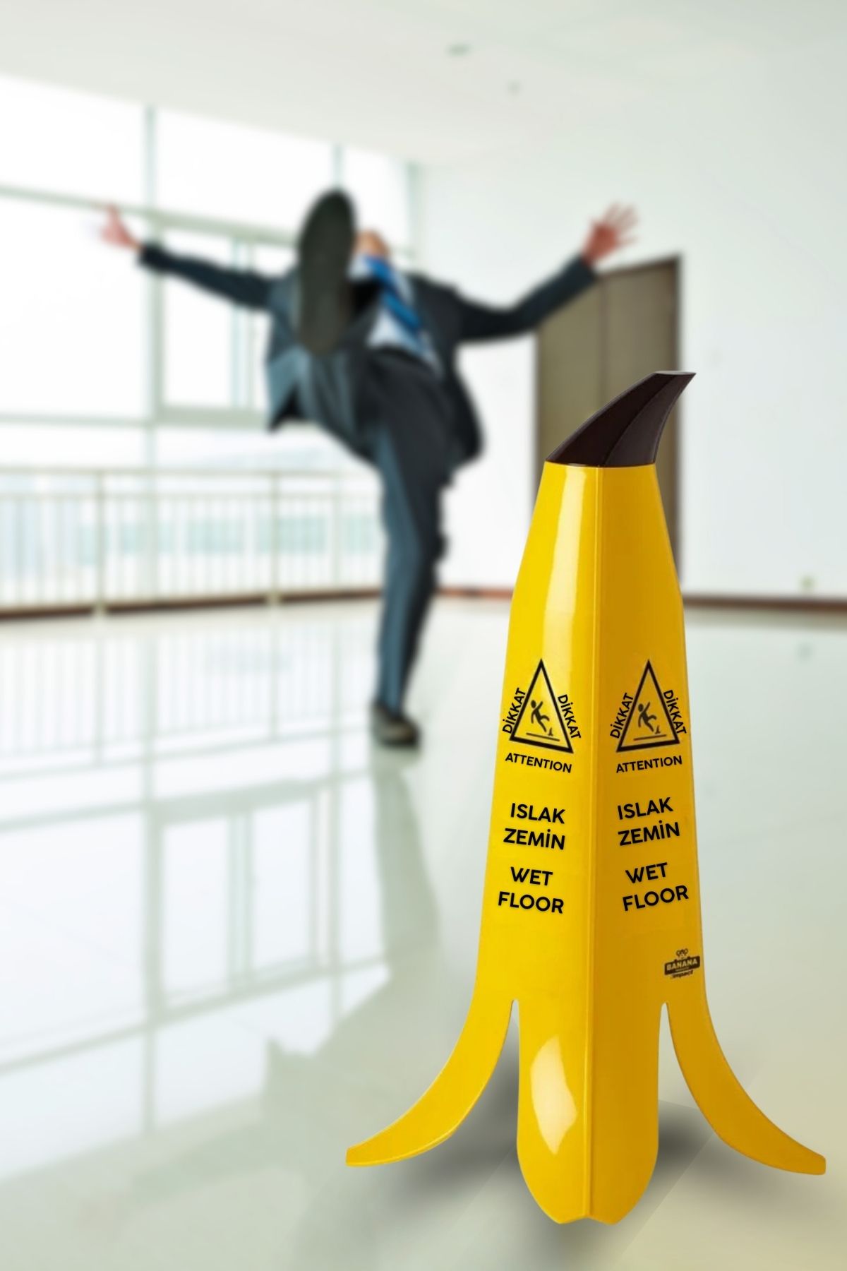 Muz Formlu Alan Güvenliği ve Yönlendirme Konisi